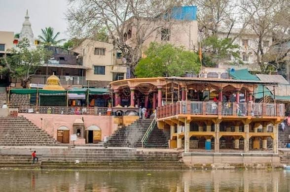 Narsobawadi Datta Temple ghat on Krishna river near Kolhapur